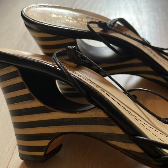 Fun beaded party sandals, 3” wedge heel with cutout - Picture 4 of 5